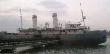 Heute ein Museumsschiff, der Eisbrecher "Angara"